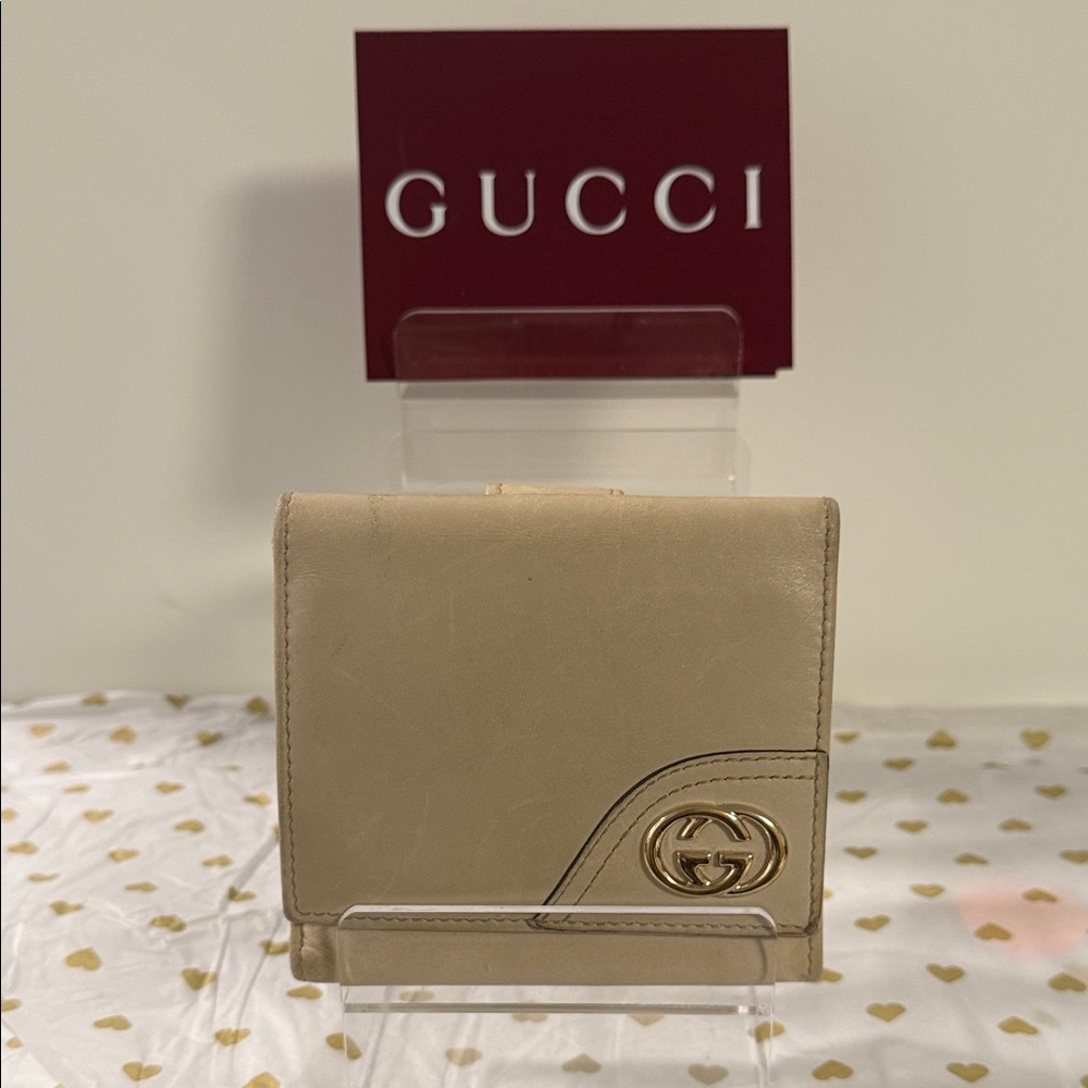 Gucci Tan Wallet with Gold Emblem